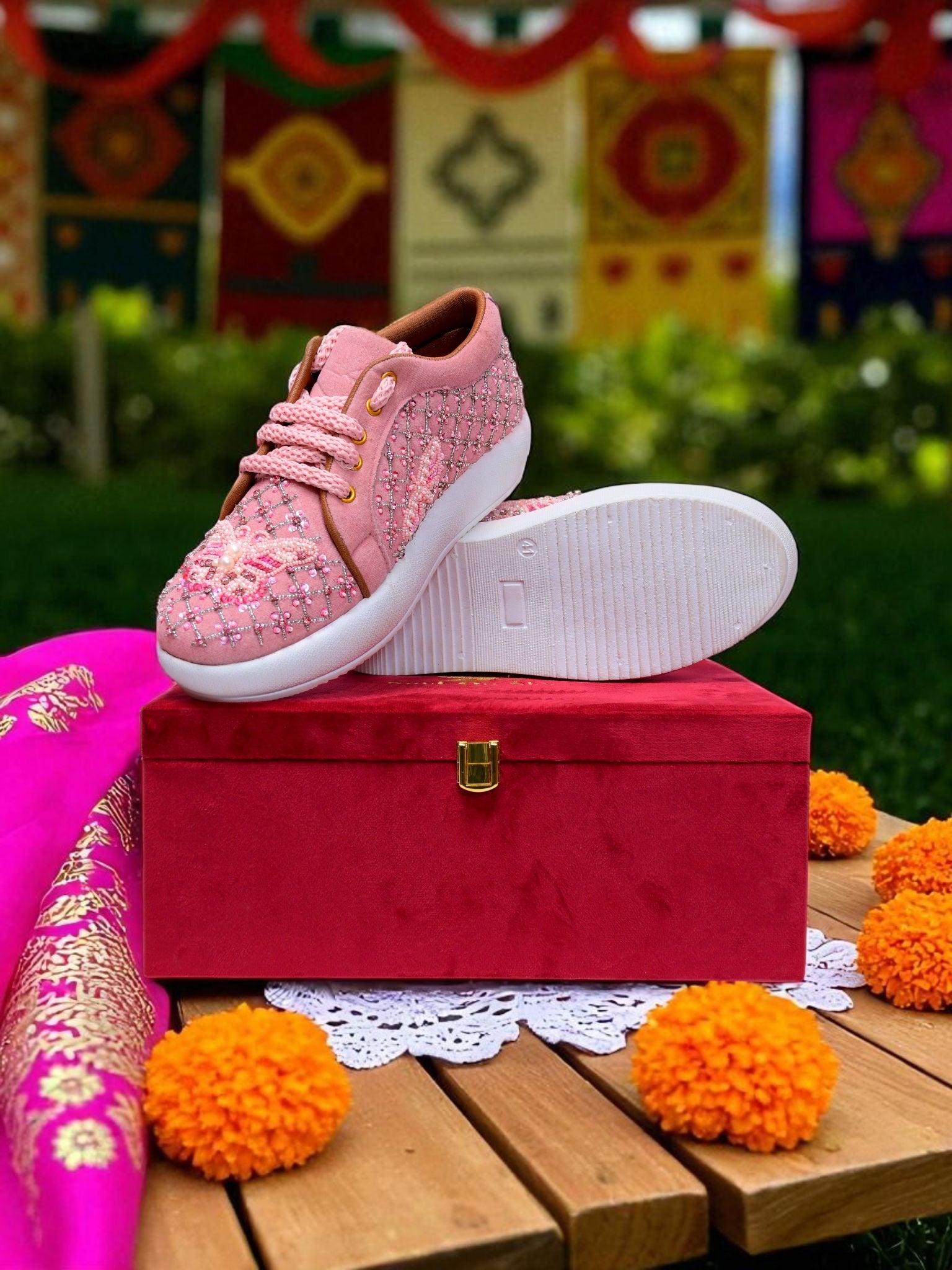 Pink butterfly embroidery shoes