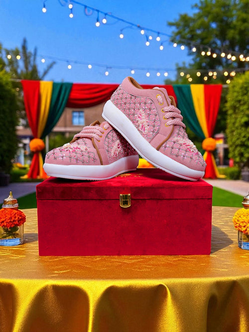 Pink butterfly embroidery shoes