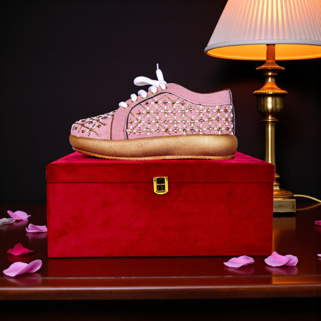 The Empress Rose Kicks