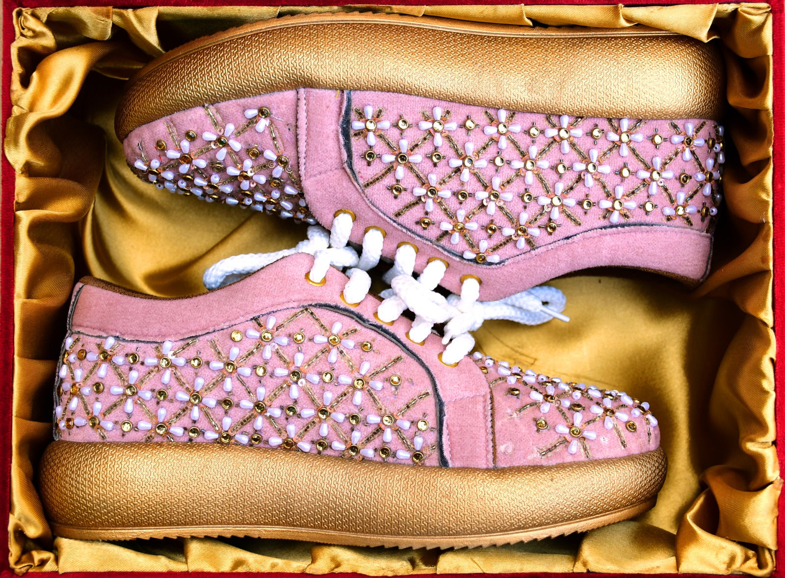 The Empress Rose Kicks