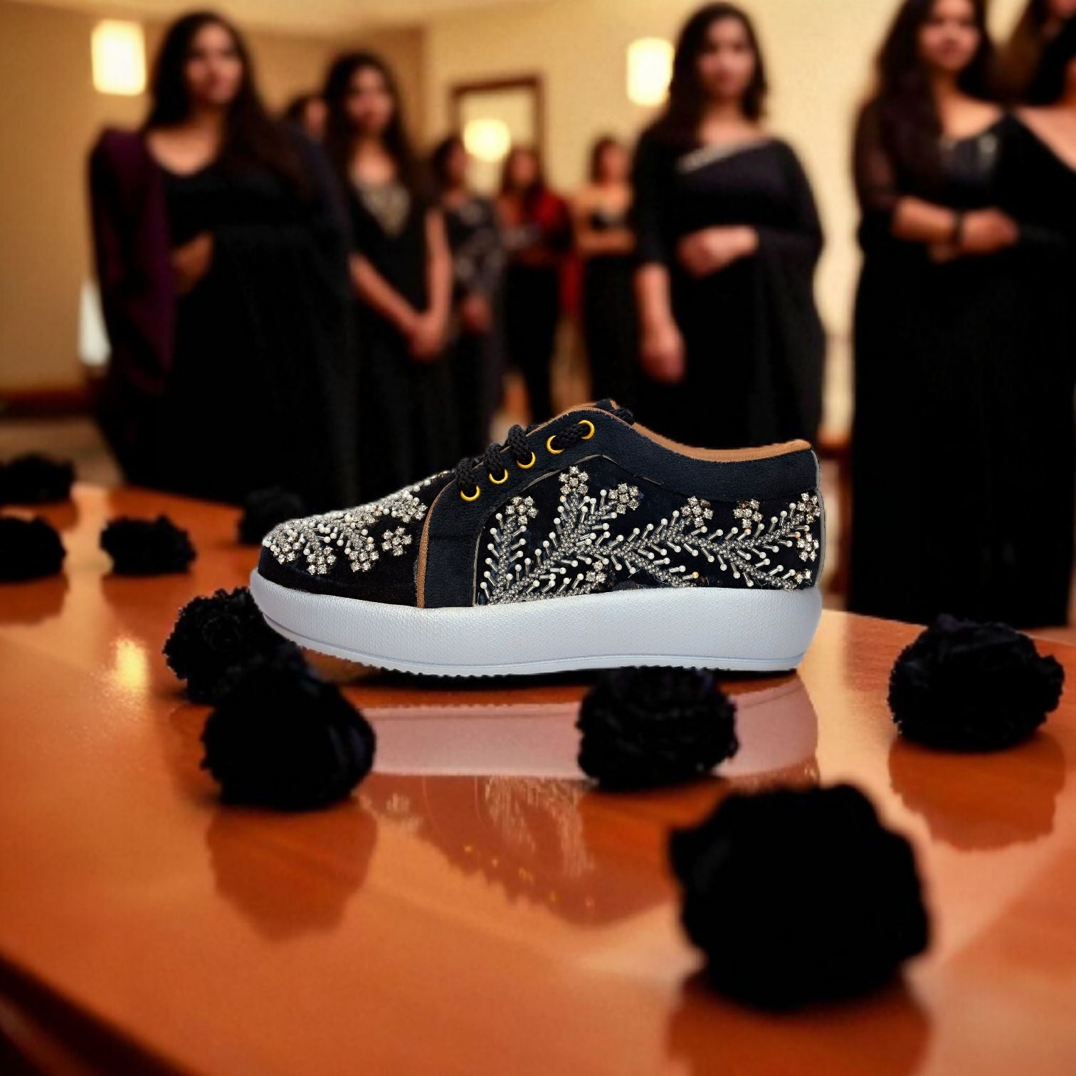 Black embroidery sneakers